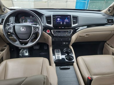 2016 Honda Pilot Touring w/Navi w/RES