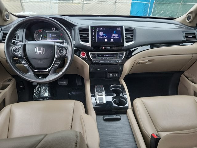 2016 Honda Pilot Touring w/Navi w/RES