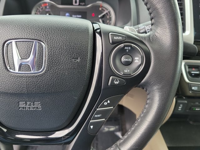 2016 Honda Pilot Touring w/Navi w/RES
