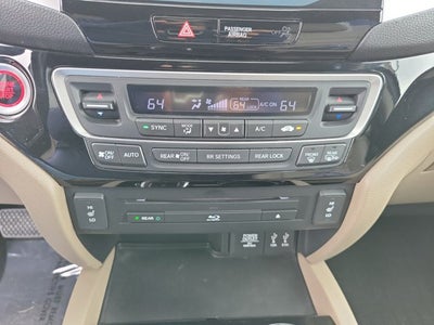 2016 Honda Pilot Touring w/Navi w/RES