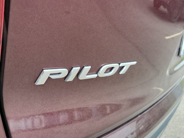 2016 Honda Pilot Touring w/Navi w/RES