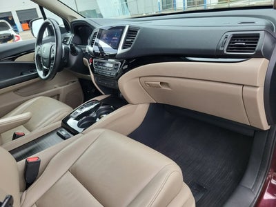 2016 Honda Pilot Touring w/Navi w/RES