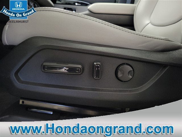 2025 Honda Pilot Base