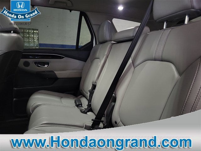 2025 Honda Pilot Base