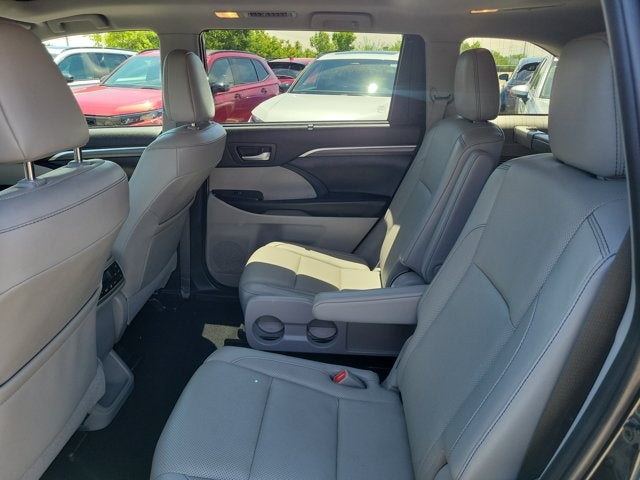 2019 Toyota Highlander Limited Platinum