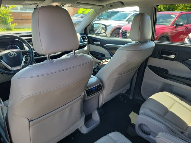 2019 Toyota Highlander Limited Platinum