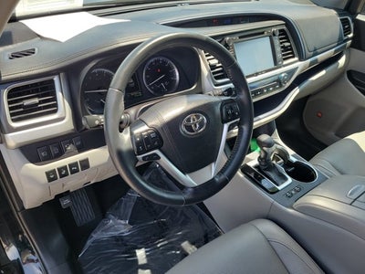 2019 Toyota Highlander Limited Platinum