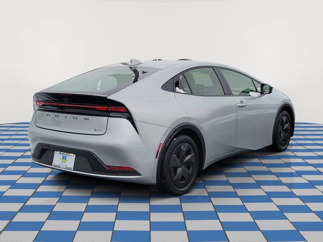 2025 Toyota Prius LE